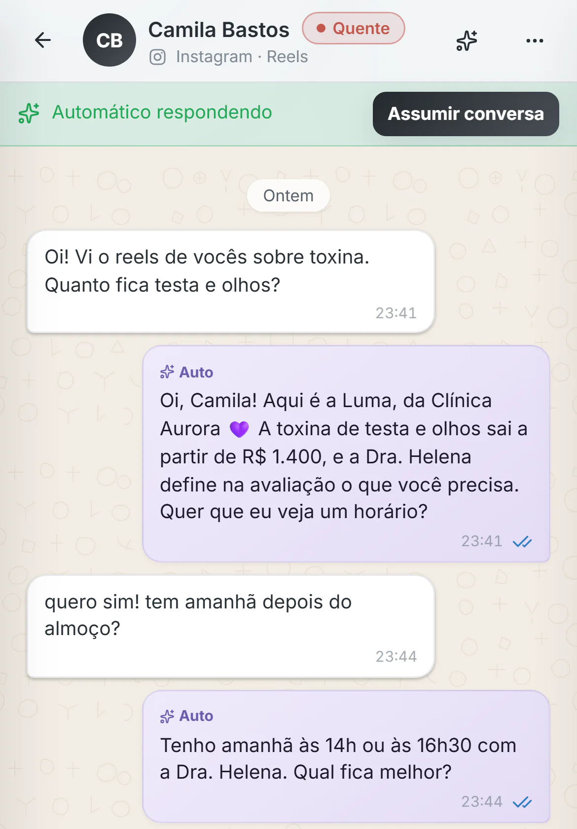 Conversa no celular: a IA respondeu às 23h41 com o selo Auto